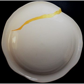 Porcelain plate for Kintsugi
