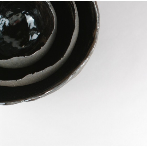 Black presentation bowl Black presentation bowl